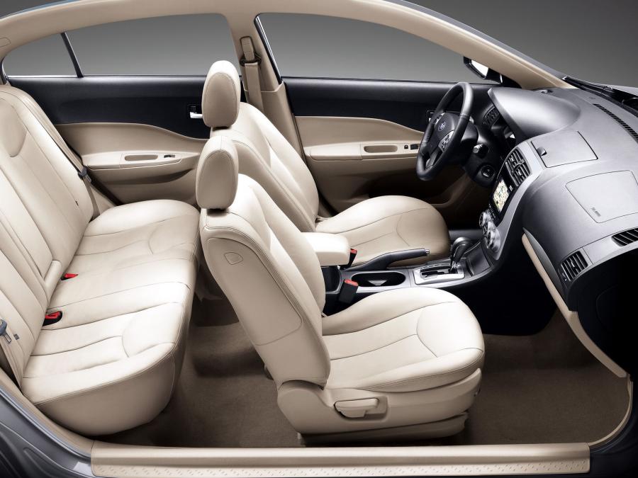  FAW Besturn B50 2011 года  (фото 7 из 15)